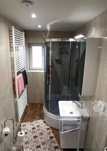 Privat L&l * Nová Lesná